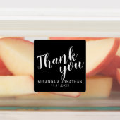 Étiquettes Noir moderne Script mariage favoriser Merci (Apposé)