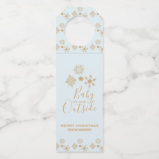 Étiquettes Pour Bouteilles Bébé, c'est froid dehors Snowflakes or sur Blue (Devant)