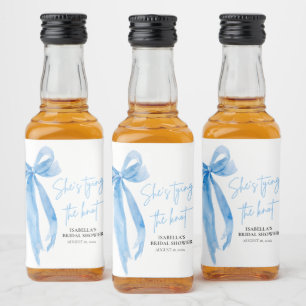 Étiquettes Pour Bouteilles De Liqueur Dusty Blue Bow She's Tying the Knot Fête des marié
