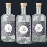 Étiquettes Pour Bouteilles De Liqueur Fleur Chalkboard Monochrome Moderne<br><div class="desc">Délicats dessins de fleurs botaniques en blanc sur un arrière - plan en damier gris foncé pour une ambiance florale moderne. Le texte peut être modifié pour convenir à votre célébration.</div>