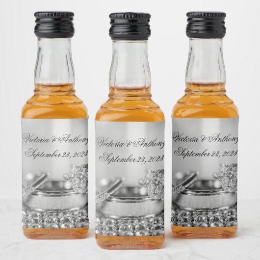Étiquettes Pour Bouteilles De Liqueur Silver Elegant Date Nom Mariage de script (Bouteilles)
