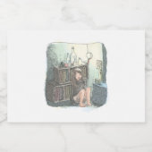 ÉTIQUETTES POUR BOUTEILLES DE VIN MOUSSEUX さなやにじ 薄明るい水色のお部屋の本棚のそばで座る素足の女性のイラスト (Étiquettes simples)