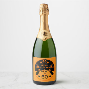 Étiquettes Pour Bouteilles De Vin Mousseux Au-Dessus De La Colline Golfeur D'Anniversaire