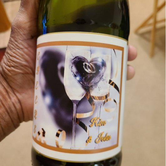 Étiquettes Pour Bouteilles De Vin Mousseux Faisons un toast ! Santé!