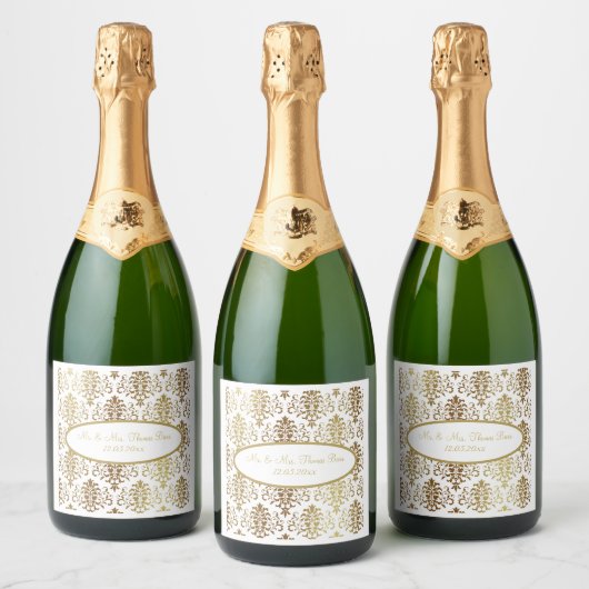 Étiquettes Pour Bouteilles De Vin Mousseux Gold Damask White Script Mariage élégant (Bouteilles)