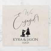 Étiquettes Pour Bouteilles De Vin Mousseux Heureux Fiançailles (Étiquettes simples)