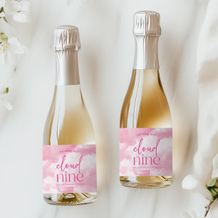 Étiquettes Pour Bouteilles De Vin Mousseux La Mariée Est Sur Nuage Neuf Fête des mariées Rose