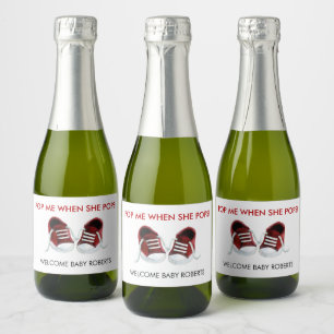 Étiquettes Pour Bouteilles De Vin Mousseux Sautez-moi quand elle saute, baskets rouges de