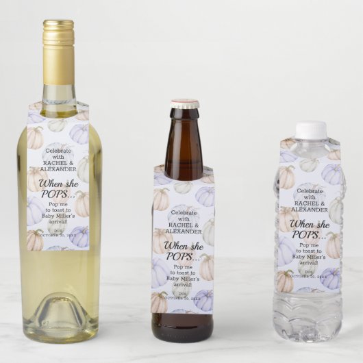 Étiquettes Pour Bouteilles Fait de pop-It pour Baby Shower Citrouille Bleue (En situation)