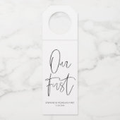 Étiquettes Pour Bouteilles Script minimaliste manuscrit Notre premier (Devant)