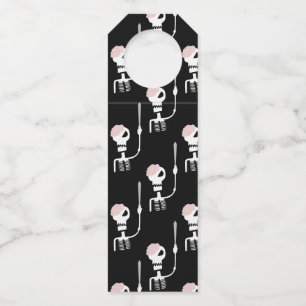 Étiquettes Pour Bouteilles squelette d'Halloween avec une épée 