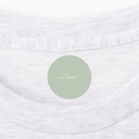 Étiquettes Sage Green Minimaliste Moderne Monogramme Élégant (Apposé)