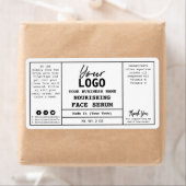 Étiquettes sériques minimalistes blancs (En situation)