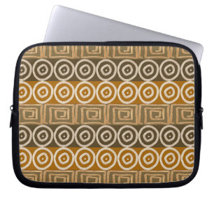 Etnisch afrikaans handgetekend patroon. laptop sleeve