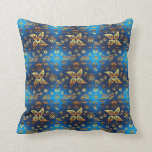 Etnisch gouden paisleypatroon. kussen
