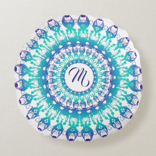 Etnische blauwgroen mandala. monogram. rond kussen