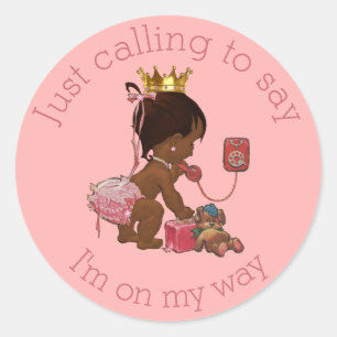 Etnische kleine prinses op telefoon roze Baby show Ronde Sticker