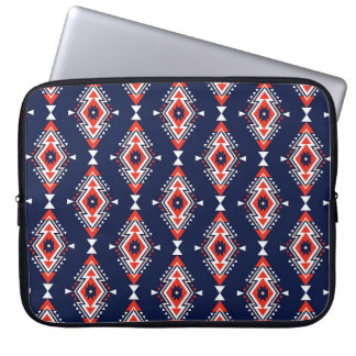 Etnische stijl, geometrisch naadloos patroon. laptop sleeve