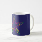 étoile faite avec des cœurs sur une tasse (Devant droit)