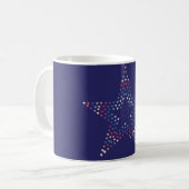 étoile faite avec des cœurs sur une tasse (Devant gauche)