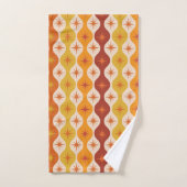 Étoiles mod orange du milieu du siècle sur motif o (Serviette à main)