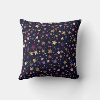 Étoiles violettes et d'or sur oreiller de minuit