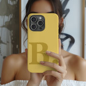 Étui de téléphone jaune avec nom initial personnal