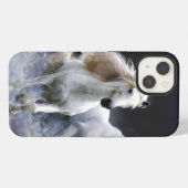 Etui iPhone 13 Chevaux à lancer l'oreiller (Verso Horizontal)
