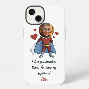 Etui iPhone 13 Drôle Black & Maroon Cartoon Superhero Grand-mère