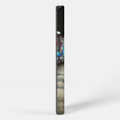 Etui iPhone 13 Graffiti de métro (Côté droit)