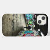 Etui iPhone 13 Graffiti de métro (Verso Horizontal)