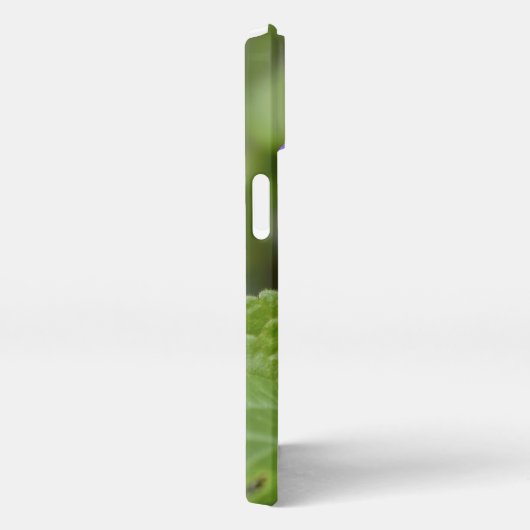 Etui iPhone 13 Ladybug sur les fleurs de violet doux (Côté droit)