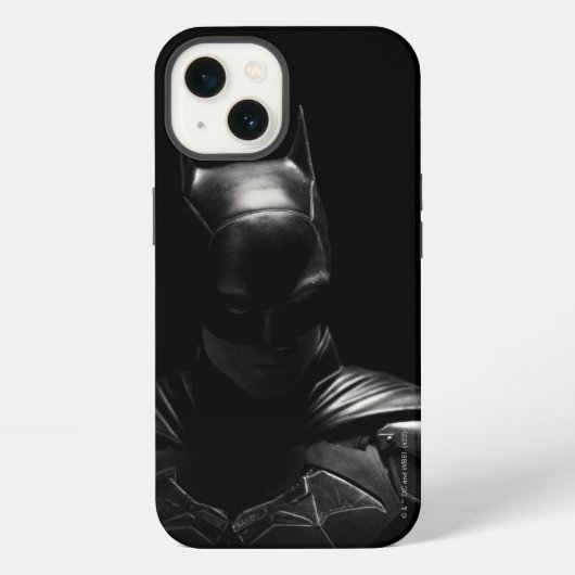 Etui iPhone 13 Le Batman dans l'ombre (Verso)