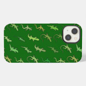 Etui iPhone 13 Lézards et geckos, sur fond vert pin (Verso Horizontal)