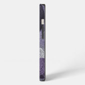 Etui iPhone 13 Monogrammé Abstrait Pailleté Violet (Côté gauche)