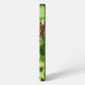 Etui iPhone 13 Papillon Sur Fleurs Blanches (Côté gauche)