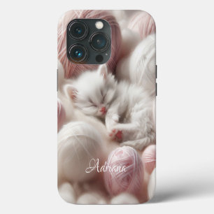 Etui iPhone 13 Pro Cute White Kitten dans les boules de fils Personna