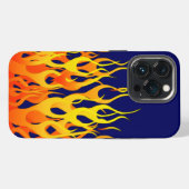 Etui iPhone 13 Pro Flammes de course classique sur fond bleu marine (Verso Horizontal)