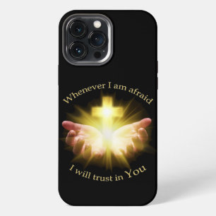 Etui iPhone 13 Pro Max Citation biblique avec des mains tenant une croix