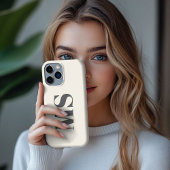 Etui iPhone 13 Pro Max Étui simple avec monogramme crème initial