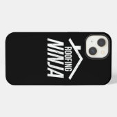 Etui iPhone 13 Roofer Design Funny Ninja Roofing Work Profession (Verso Horizontal)