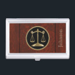 Étui Pour Cartes De Visite Échelles de justice | Avocat | Personnaliser<br><div class="desc">Titulaire Professionnel De Carte D'Affaires Conçu. Présenté dans un faux look en cuir avec les échelles de symbole de justice prêt pour vous à personnaliser. REMARQUE : SEULEMENT CHANGER LES ZONES MODÈLES NÉCESSAIRES! 😀 Si nécessaire, vous pouvez supprimer le texte et commencer à ajouter le texte et la police que...</div>