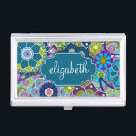 Étui Pour Cartes De Visite Motif floral funky avec nom personnalisé<br><div class="desc">Design moderne et élégant pour toute femme ou professionnel. Un design mignon et tendance pour les femmes. Si vous avez besoin de déplacer les choses,  cliquez sur la personnaliser de ce bouton pour apporter des changements.</div>