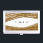 Étui Pour Cartes De Visite Parties scintillant Gold Sparkle et détenteur de c<br><div class="desc">Gold Sparkle Parties scintillant & Titulaire de carte d'affaires blanche. Customisez avec n'importe quel texte ou laissez-le vide.</div>