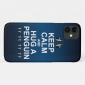 Étui pour iPhone 11 Keep Calm et câlinez un pingou (Dos (Horizontal))