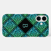 Étui pour iPhone 16 à nœud celtique en vert sarcel (Verso (horizontal))