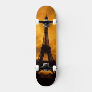 EU, Frankrijk, Parijs. Eiffeltoren. Skateboard