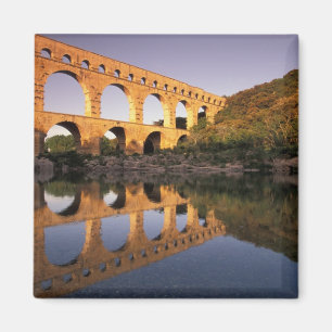 EU, Frankrijk, Provence, Gard, Pont du Gard. 2 Magneet