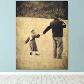 EU-soldaat en dochter Canvas Afdruk (Insitu (Houten vloer))