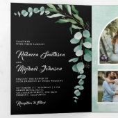 Eucalyptus Branch Photo QR Code Black Wedding Drieluik Uitnodiging (Binnenzijde eerst)